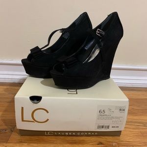 Black LC 4.5” Suede Wedge with a Bow